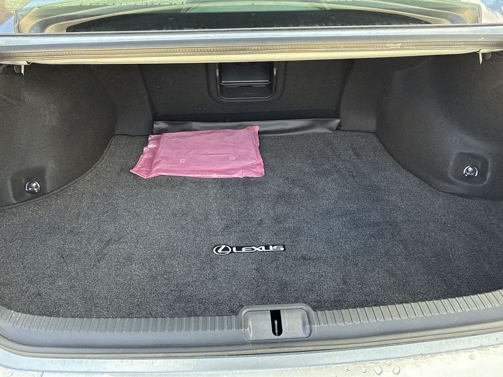 Thumbnail: 2025 Lexus ES - 13