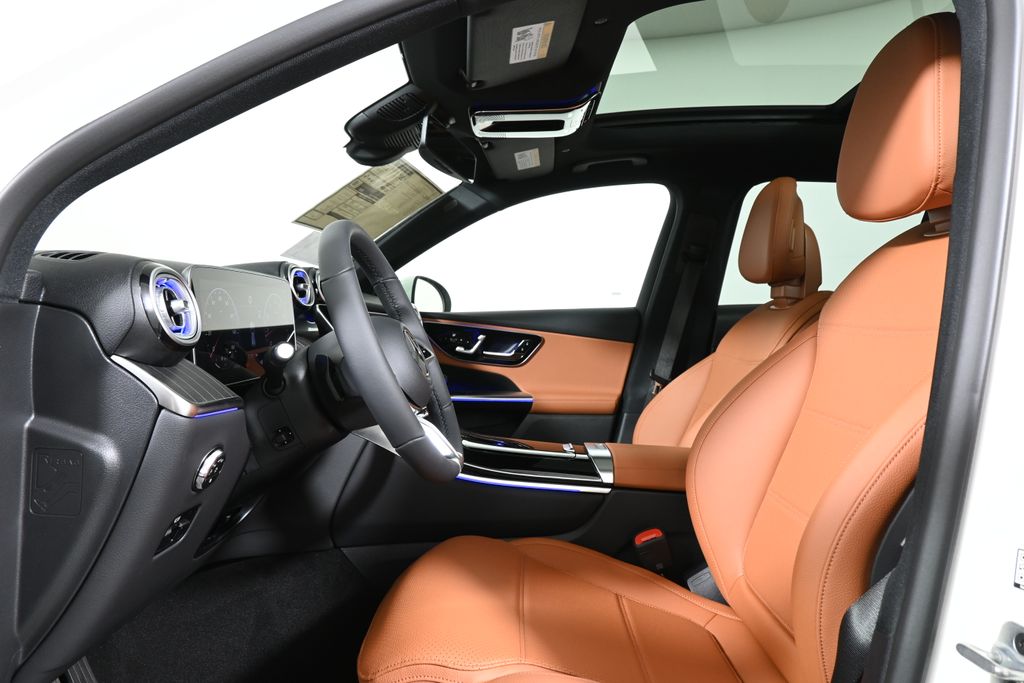 2025 Mercedes-Benz GLC 300 3