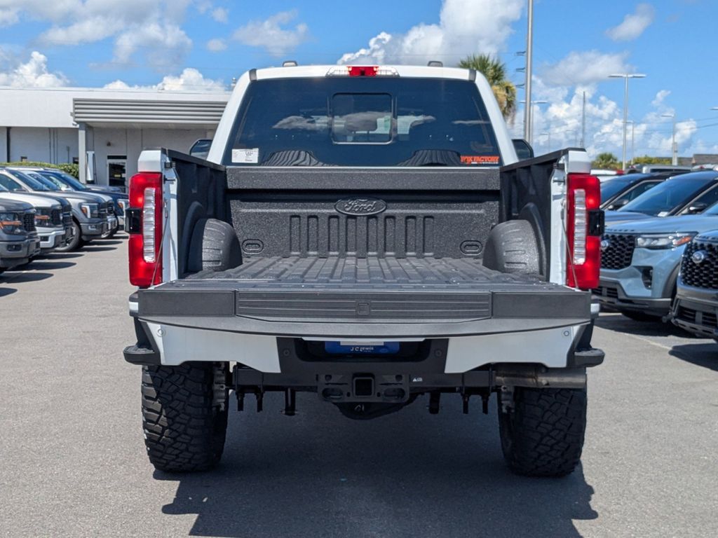 2025 Ford F-250 Black Widow