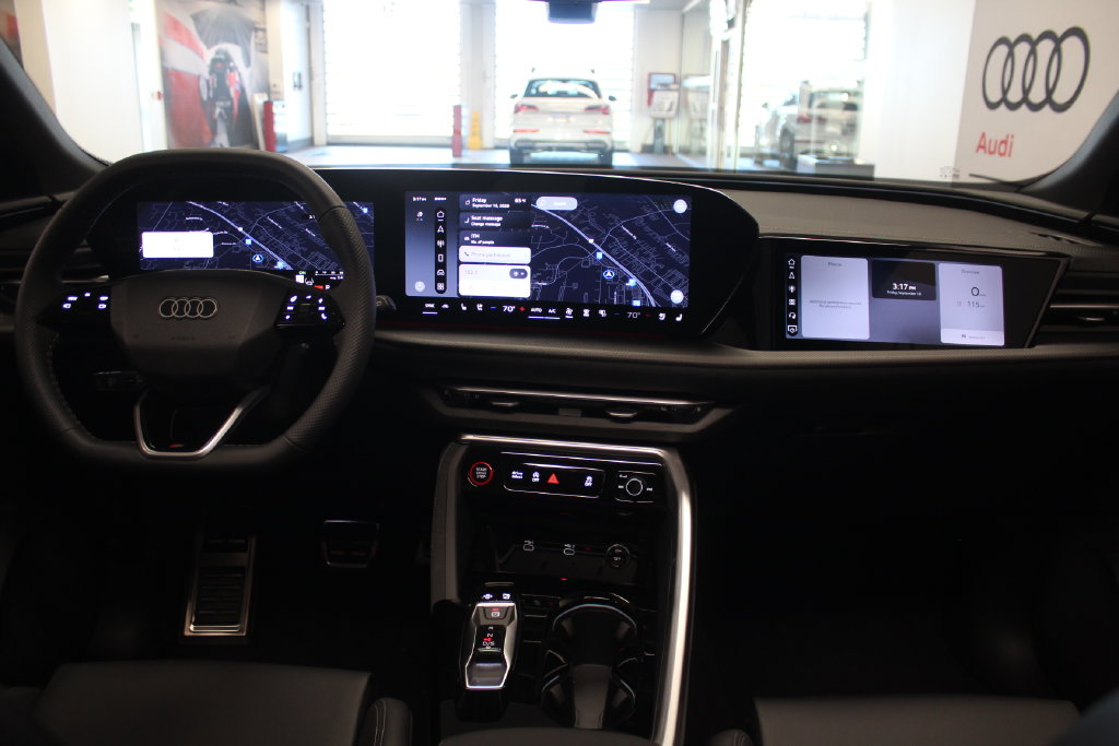 Thumbnail: 2026 Audi SQ5 - 10