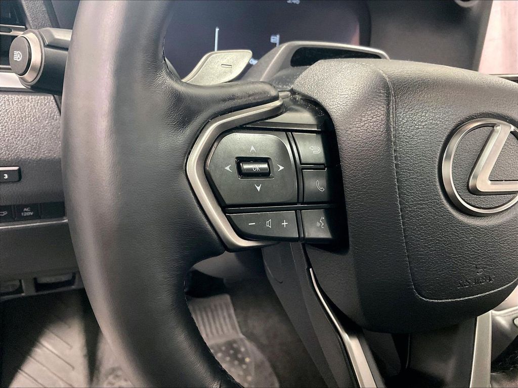 2024 Lexus GX — photo 24