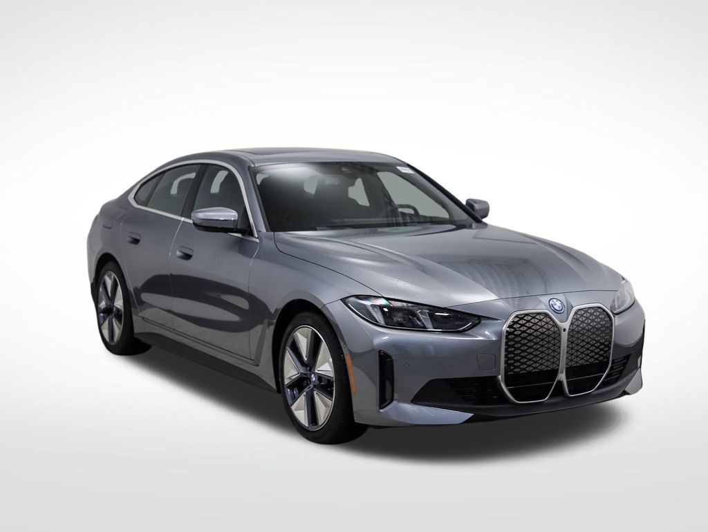 Thumbnail: 2025 BMW i4 - 7