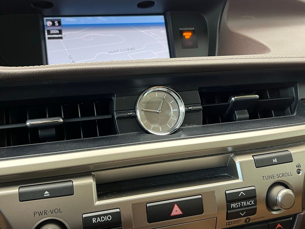 Thumbnail: 2017 Lexus ES - 12