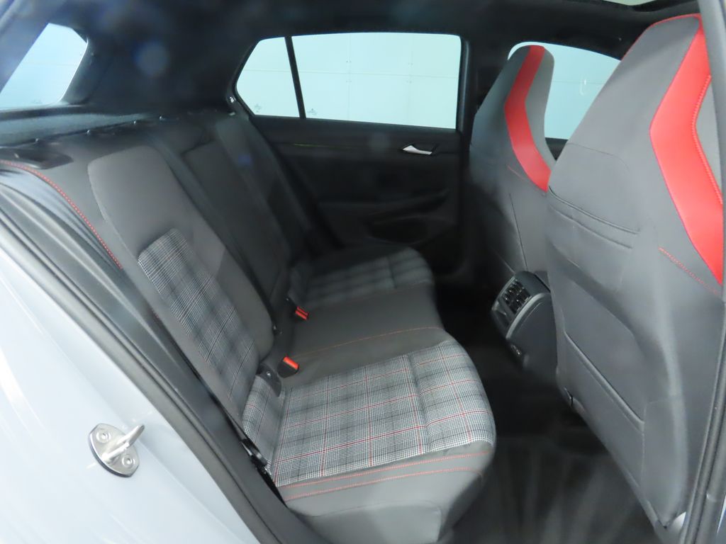 2024 Volkswagen Golf GTI SE 23