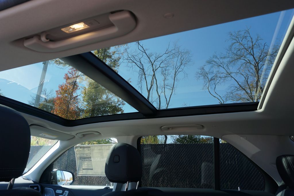 Thumbnail: 2026 Mercedes-Benz GLE - 16