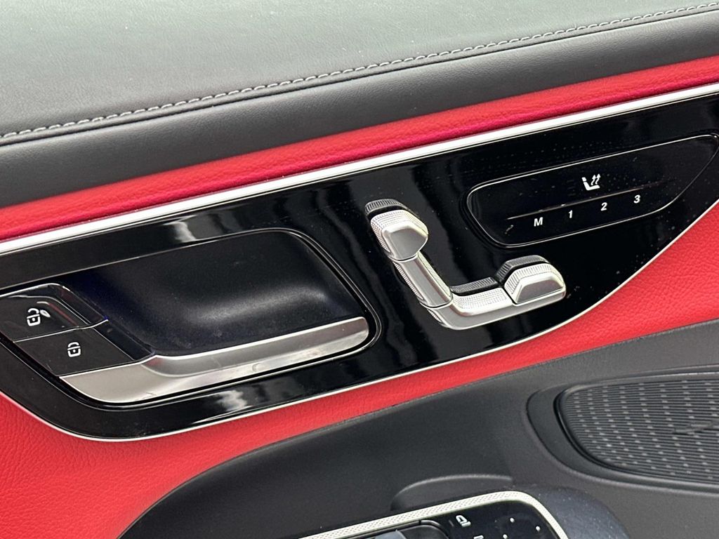 Thumbnail: 2024 Mercedes-Benz GLC - 30