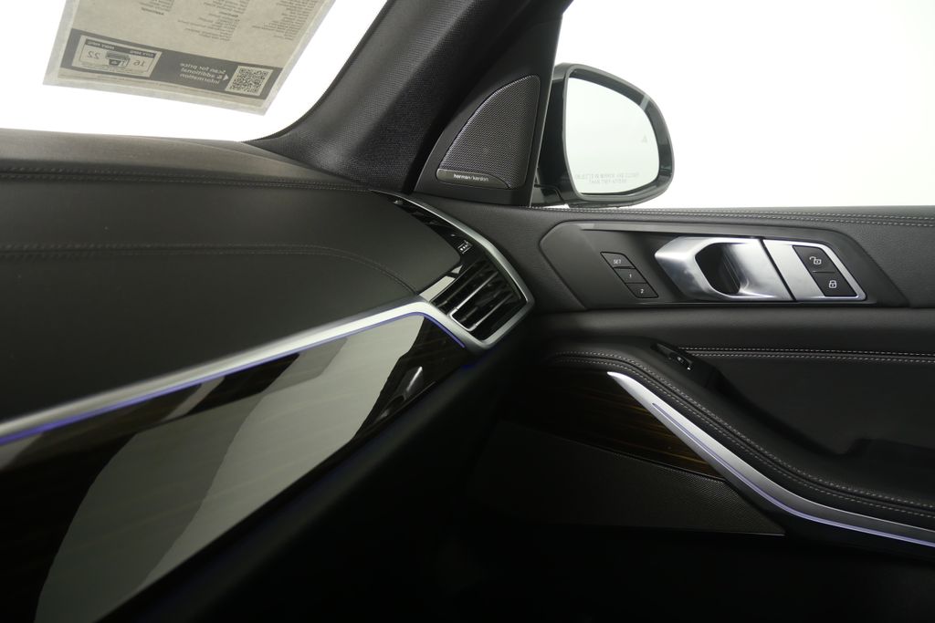 Thumbnail: 2020 BMW X5 - 28
