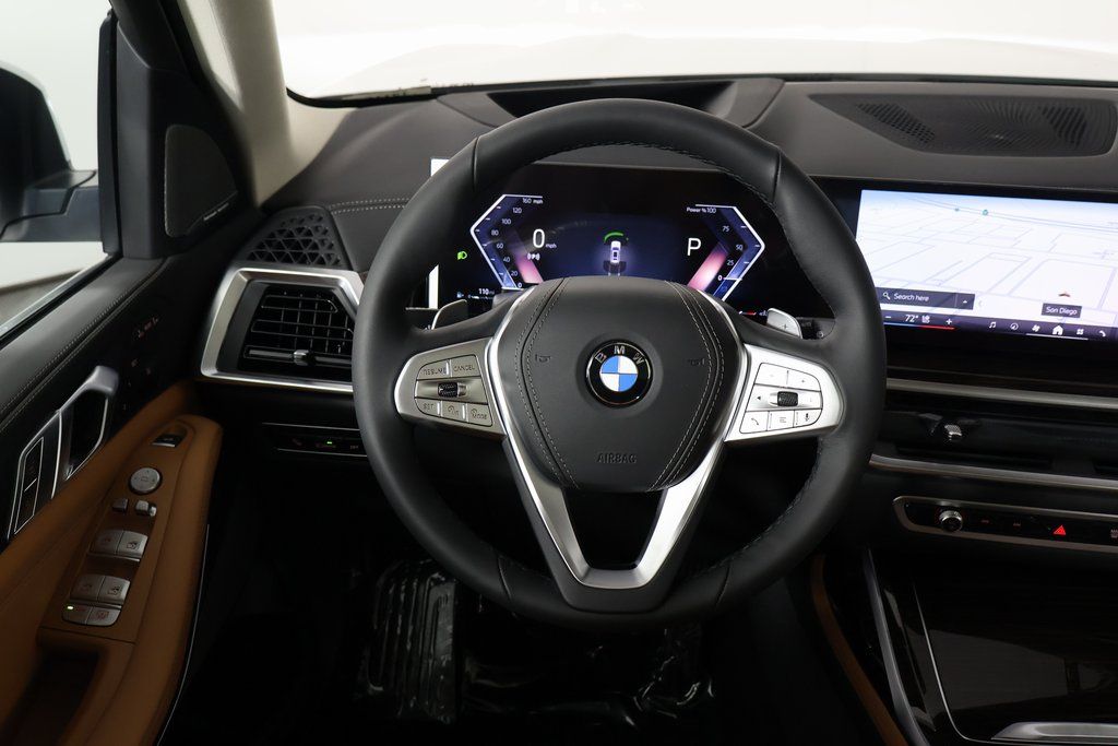 Thumbnail: 2026 BMW X7 - 3