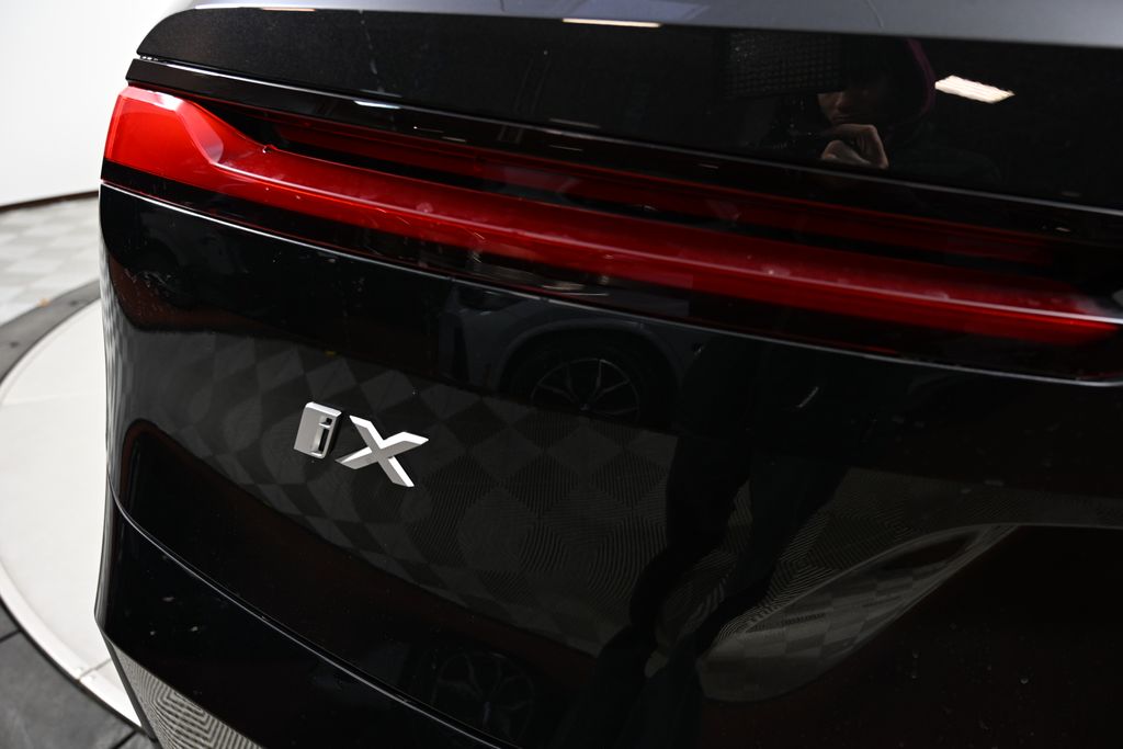 Thumbnail: 2026 BMW iX - 11