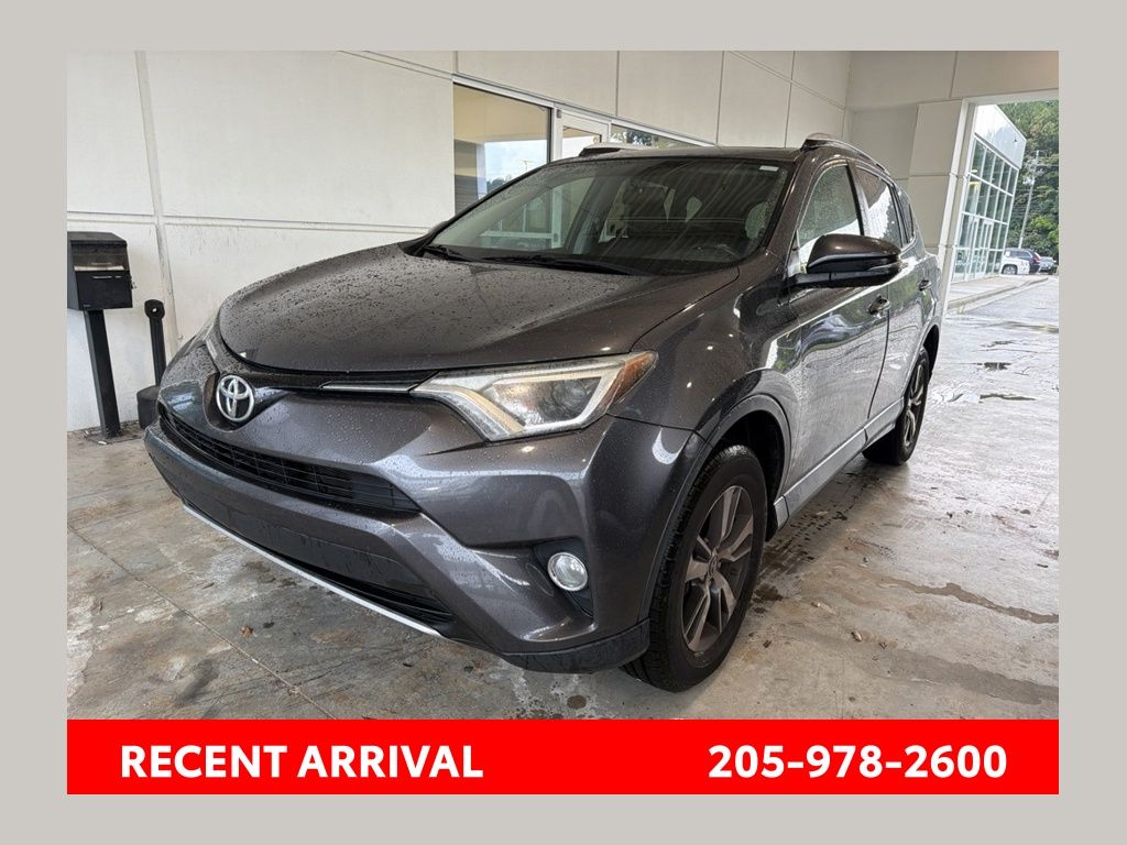  2016 Toyota RAV4 XLE   