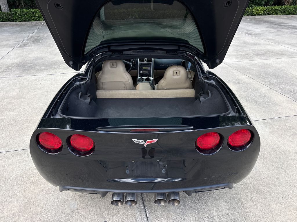 Used 2005 Black Chevrolet Base image 29