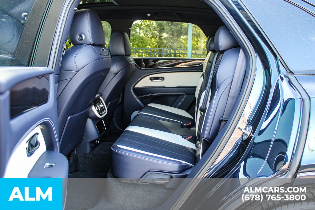 Used 2024 Blue Bentley S image 17