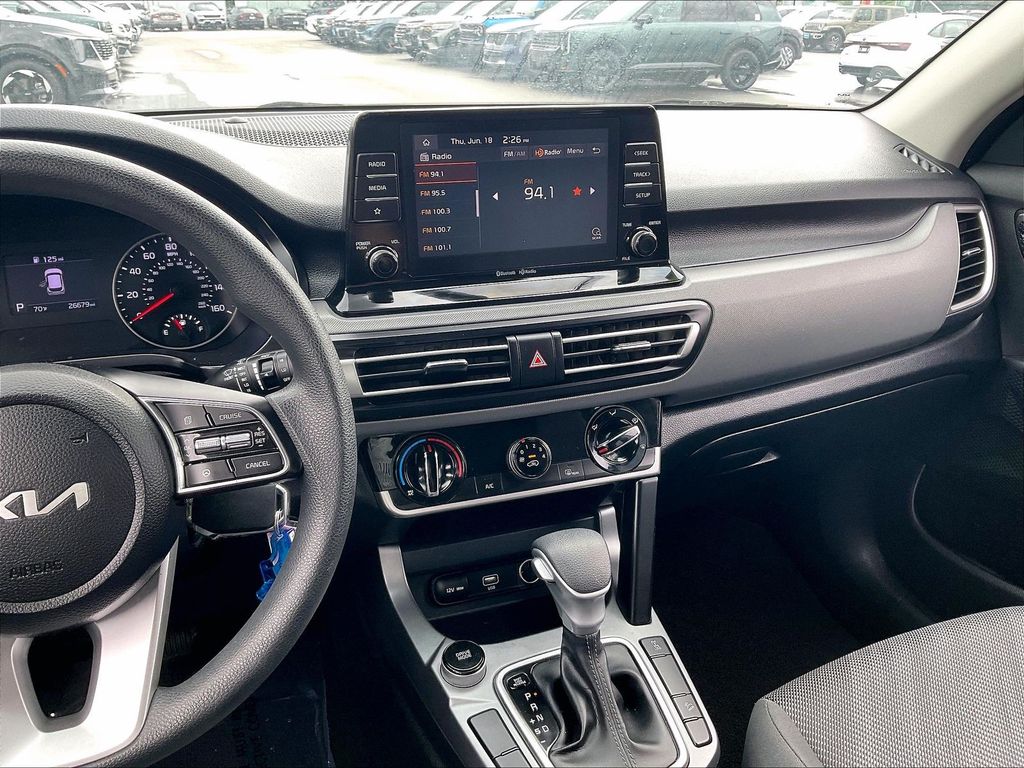 2023 Kia Seltos — photo 17