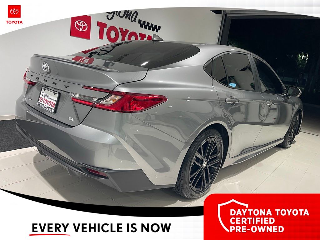 2026 Toyota Camry SE - Photo 8