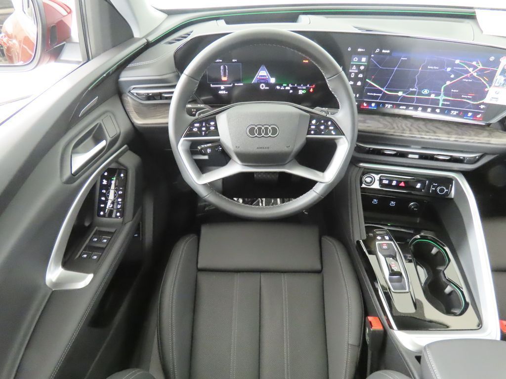 Thumbnail: 2025 Audi Q5 - 13