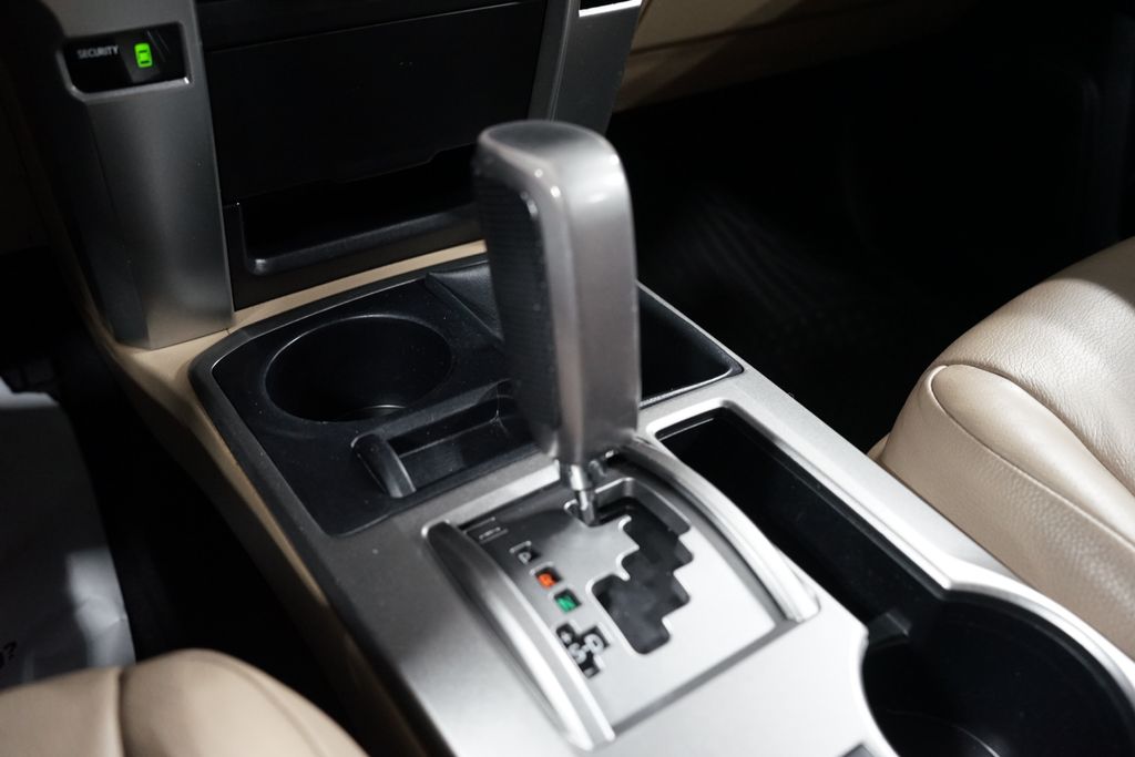 Thumbnail: 2011 Toyota 4Runner - 22
