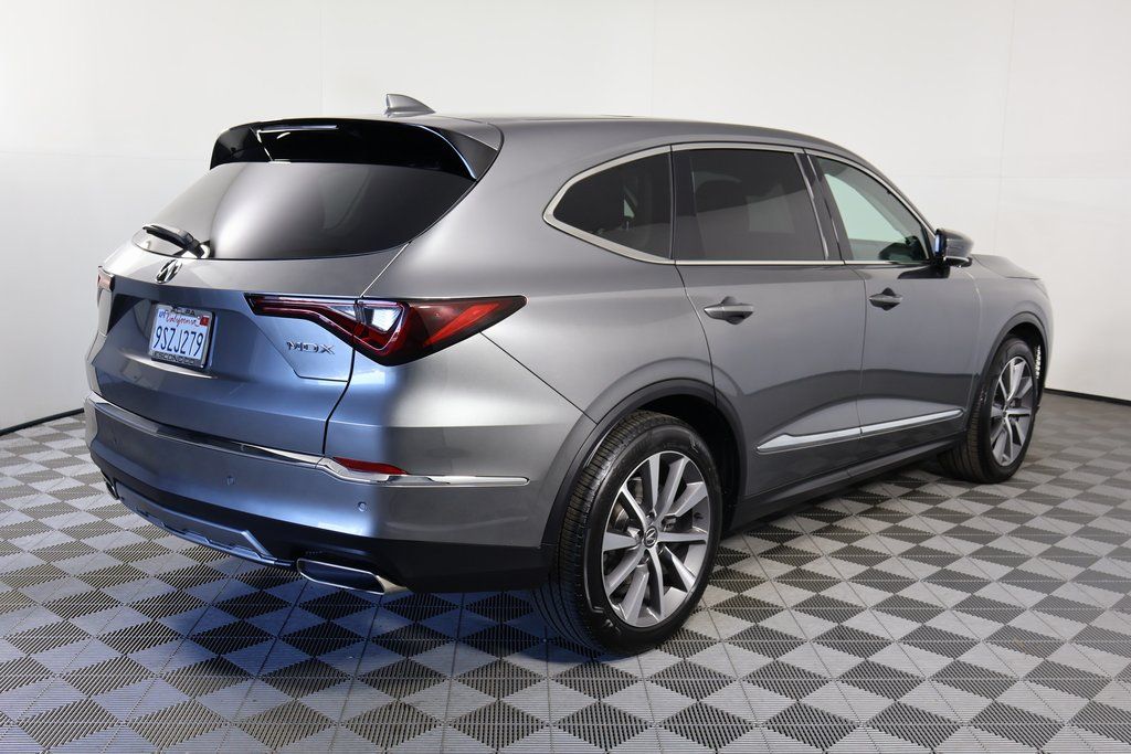 Thumbnail: 2025 Acura MDX - 4