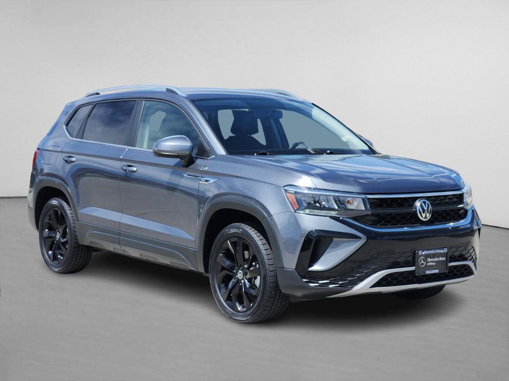 Platinum Gray Metallic 2022 Volkswagen Taos SUV / Crossover All-Wheel Drive 7-Speed Dual Clutch