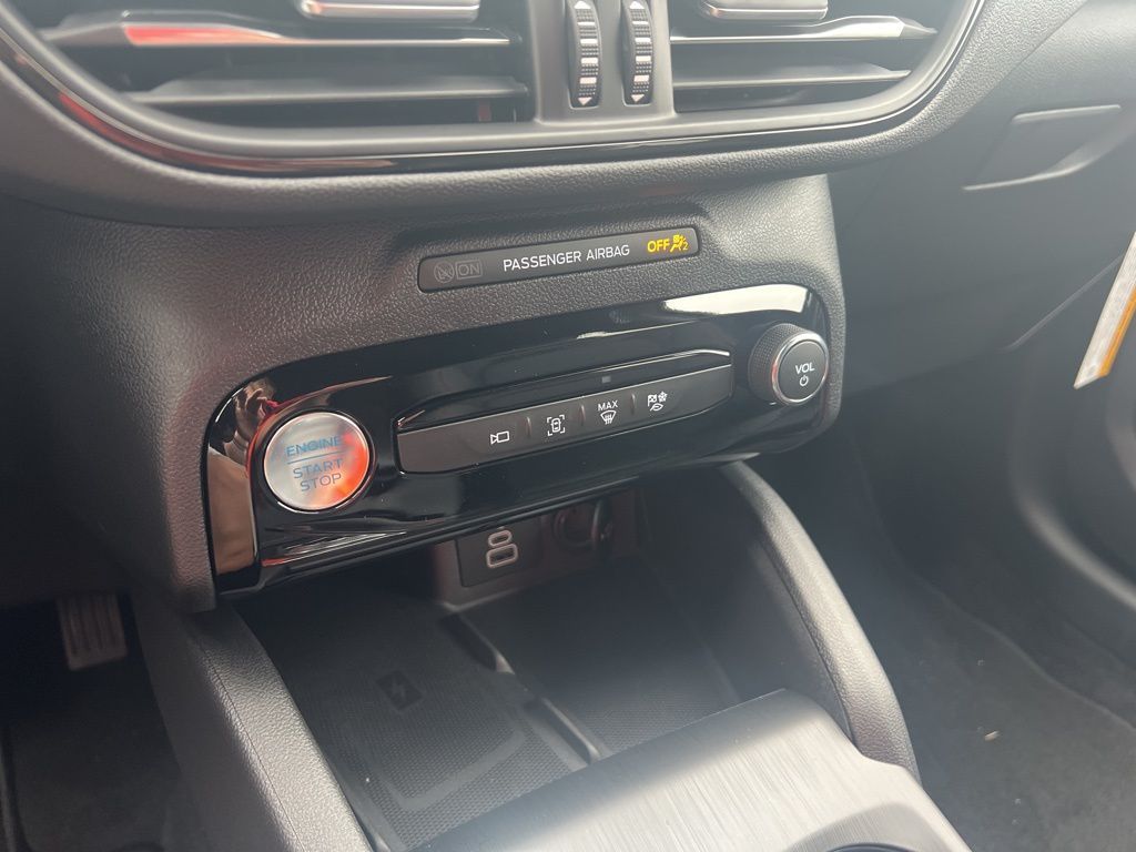 2025 Ford Escape Hybrid