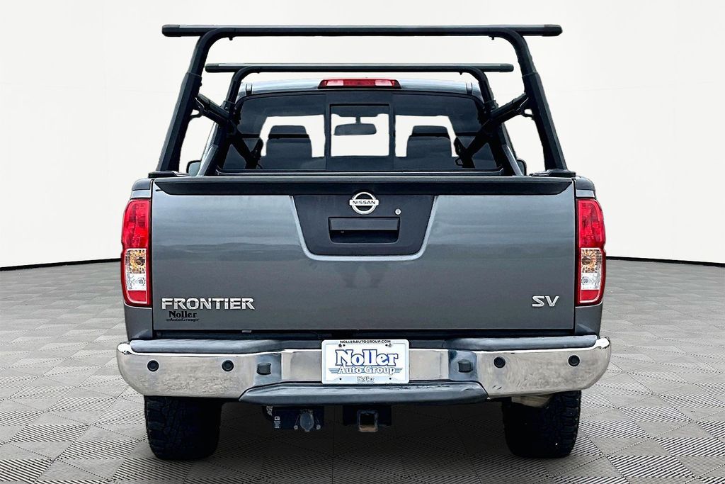 View vehicle photo 4