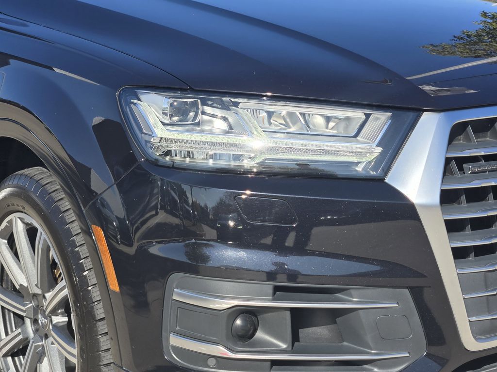 used 2018 Audi Q7 car, priced at $19,492