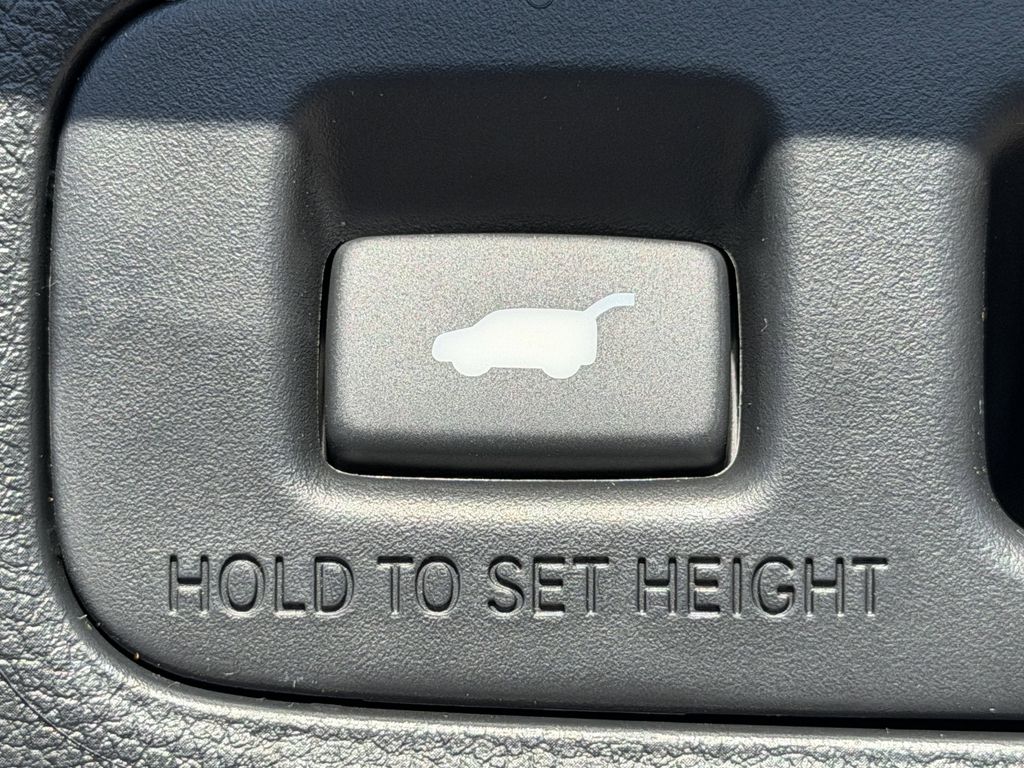 new 2026 Honda CR-V Hybrid car, priced at $41,675