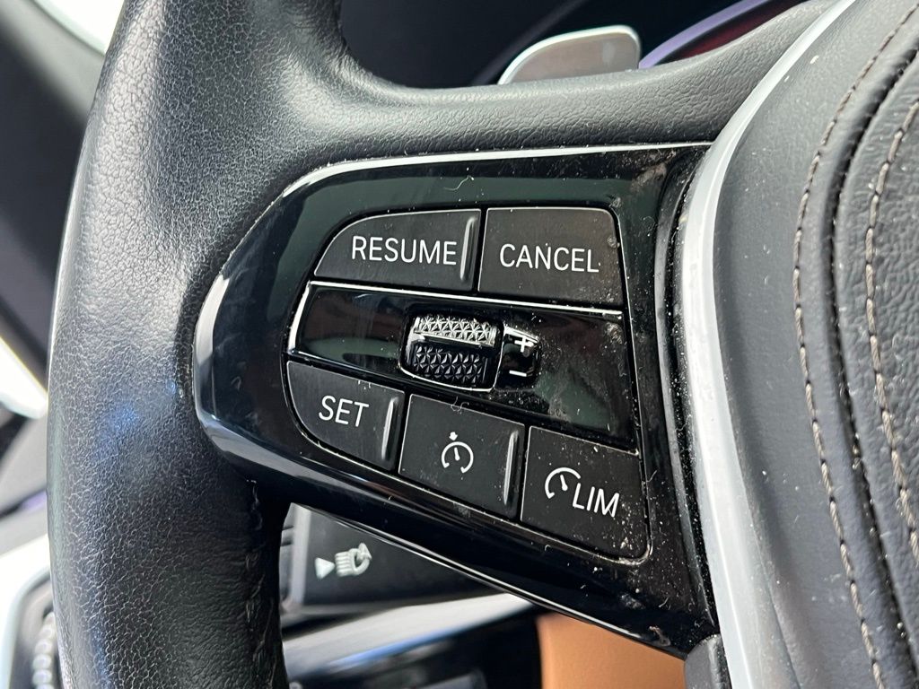 Thumbnail: 2023 BMW 5 Series - 18