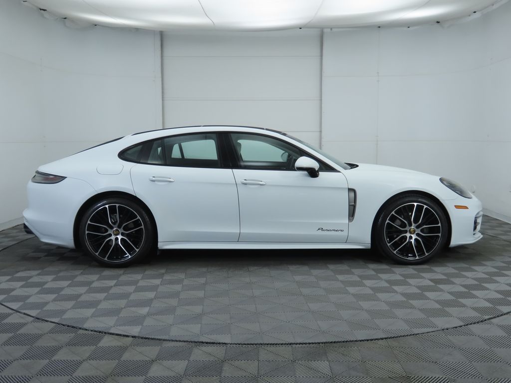 Thumbnail: 2022 Porsche Panamera - 4