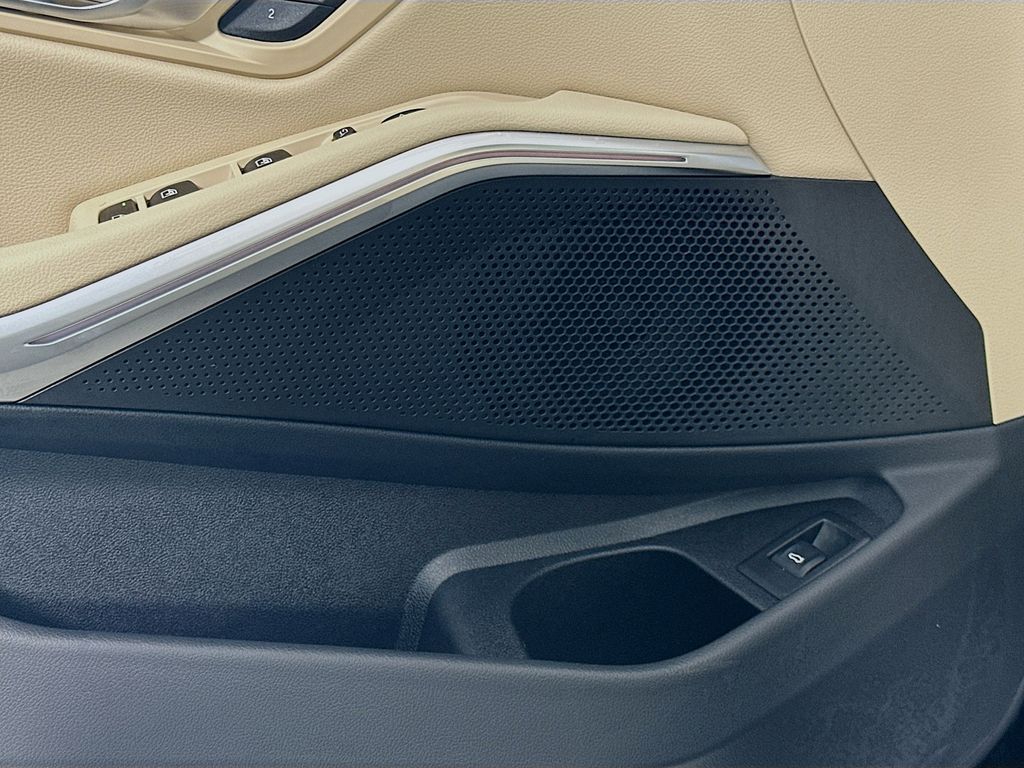 Thumbnail: 2025 BMW 3 Series - 19