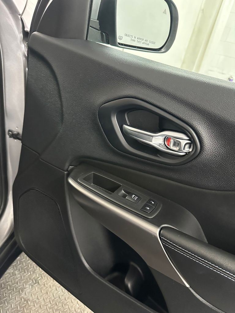 used 2019 Jeep Cherokee car, priced at $15,985