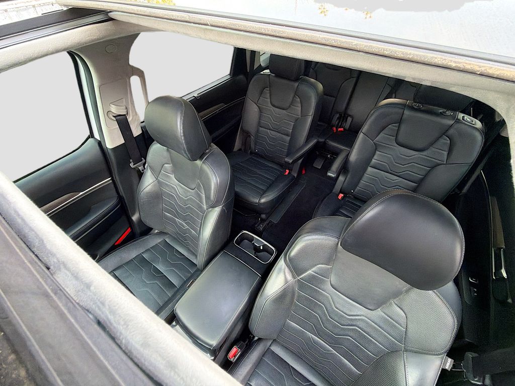 Used 2021 White Kia SX image 22