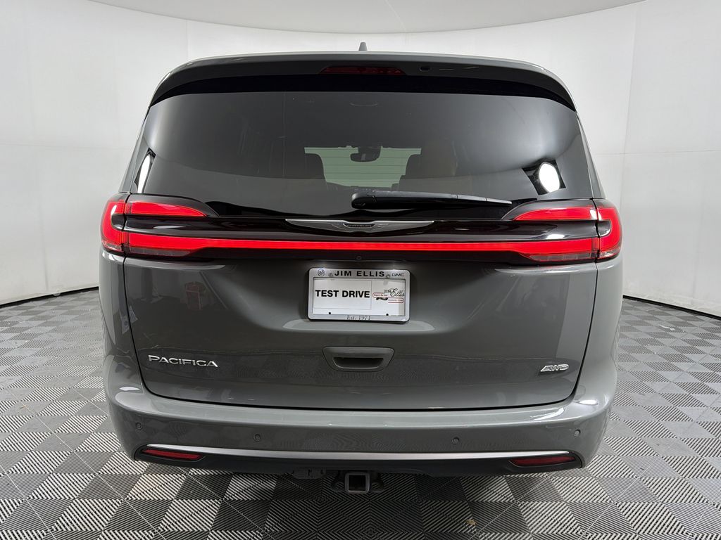used 2021 Chrysler Pacifica car, priced at $27,500