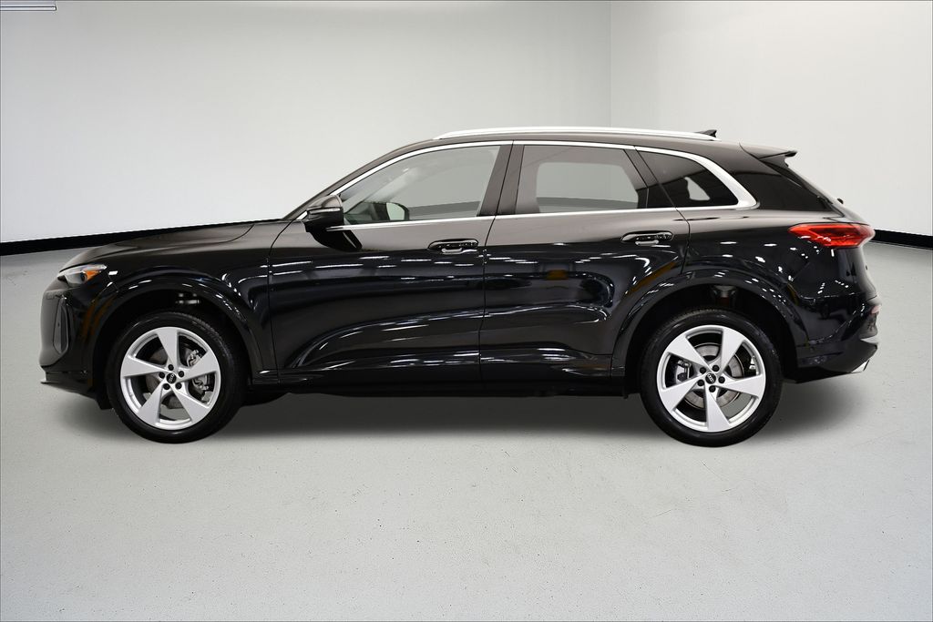 Thumbnail: 2025 Audi Q5 - 2