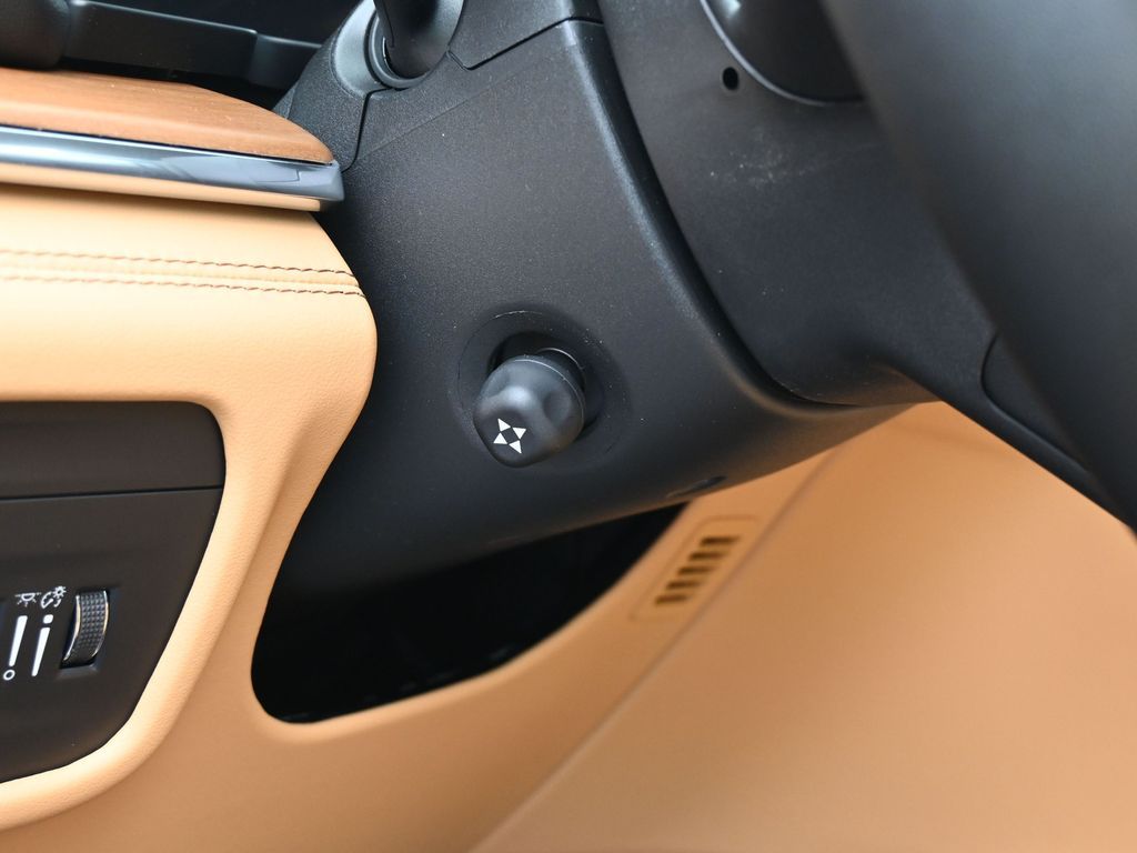 New 2025 Diamond Black Crystal Pearlcoat Jeep Summit image 15