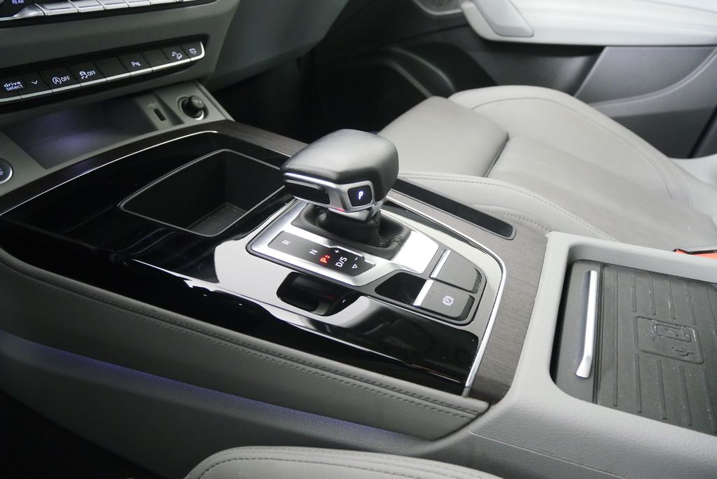 Thumbnail: 2021 Audi Q5 - 24