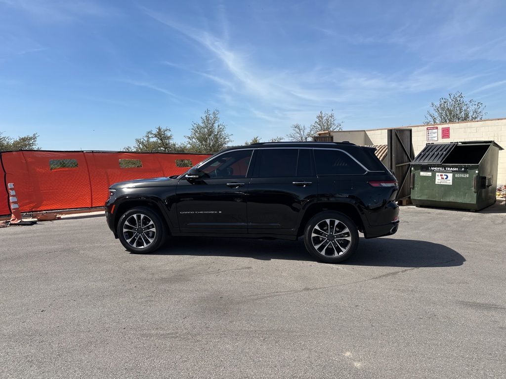 Used Car 2023 Jeep Grand Cherokee  Overland For Sale Under $40,000 In Austin, Texas