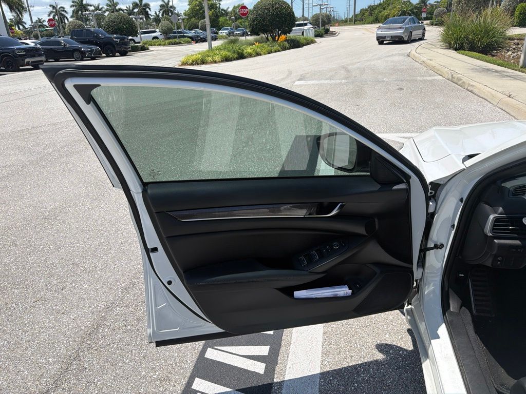 Used 2022 Platinum White Pearl Honda Sport image 12