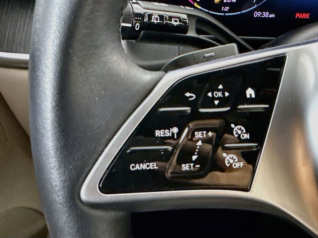 Thumbnail: 2025 Mercedes-Benz GLC - 11