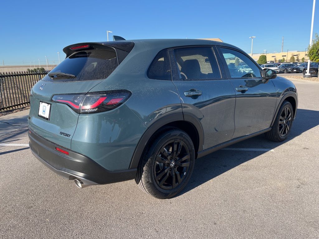 Thumbnail: 2026 Honda HR-V - 3