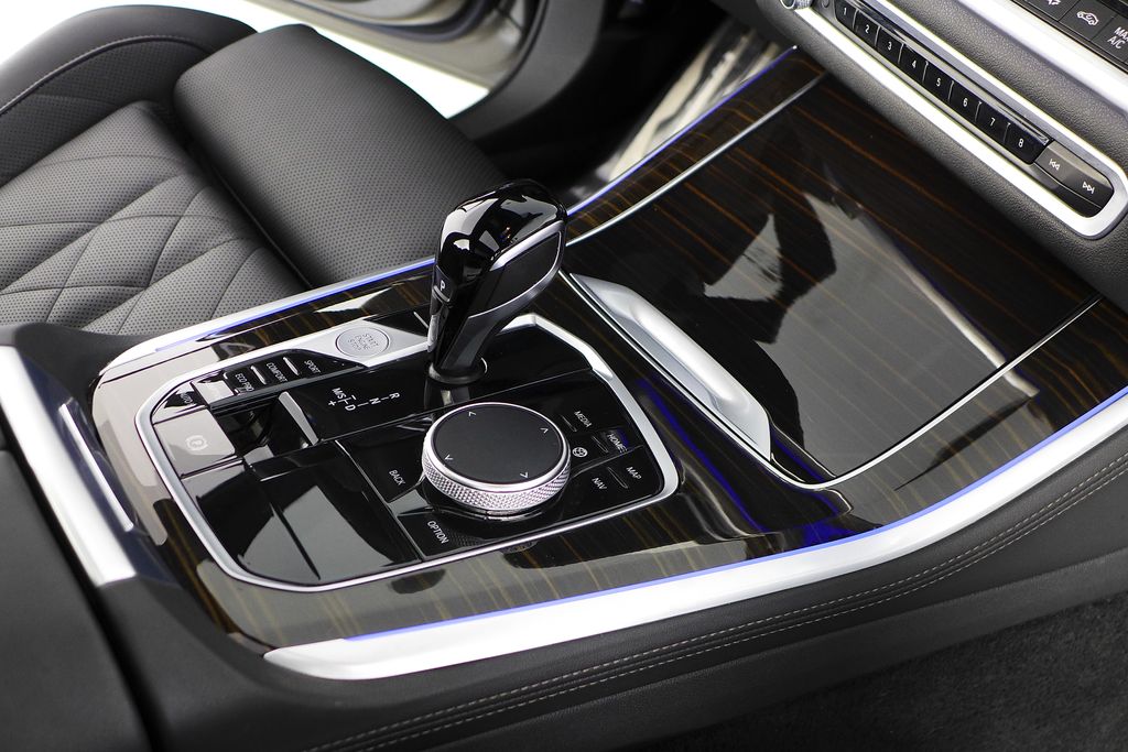 Thumbnail: 2023 BMW X5 - 15