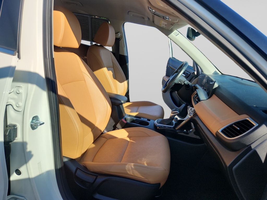 2024 Kia Seltos SX White at South Hills Kia