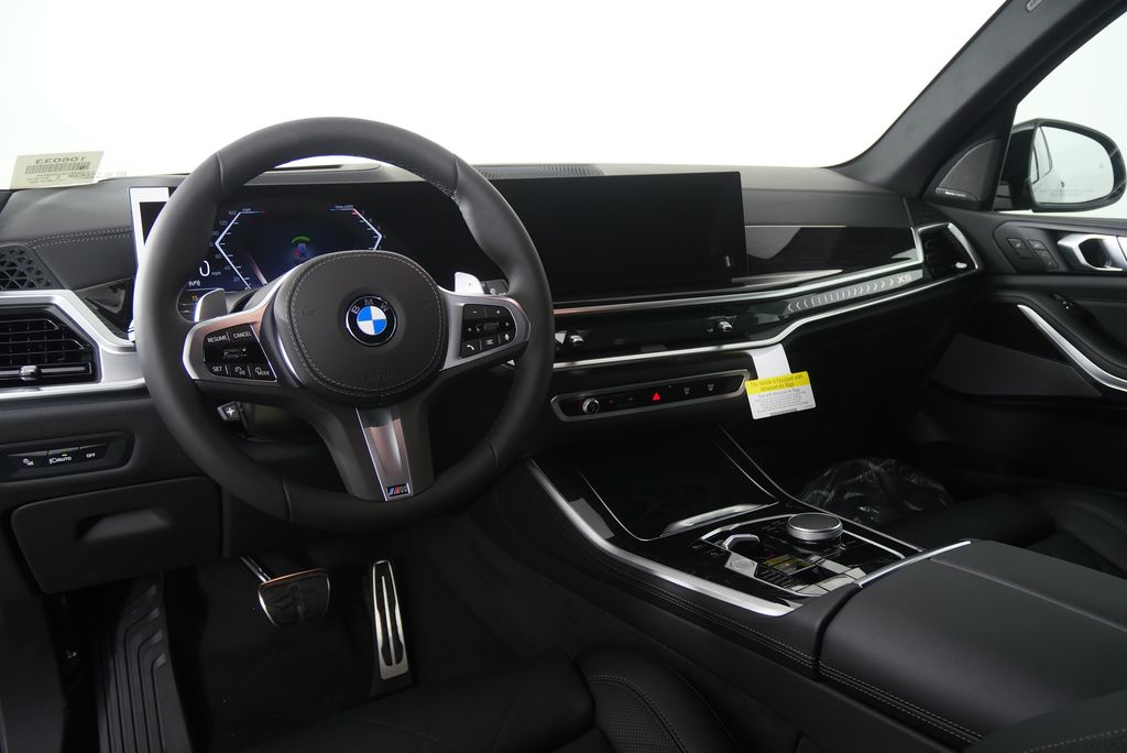 Thumbnail: 2026 BMW X5 - 17