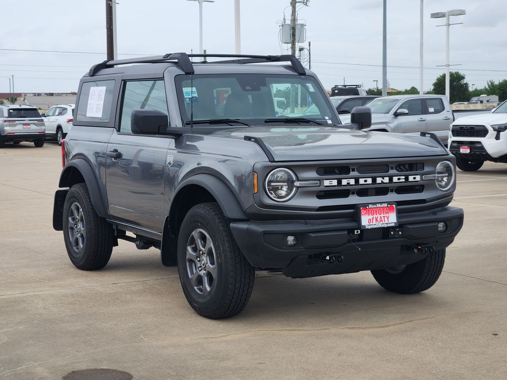 View vehicle photo 3