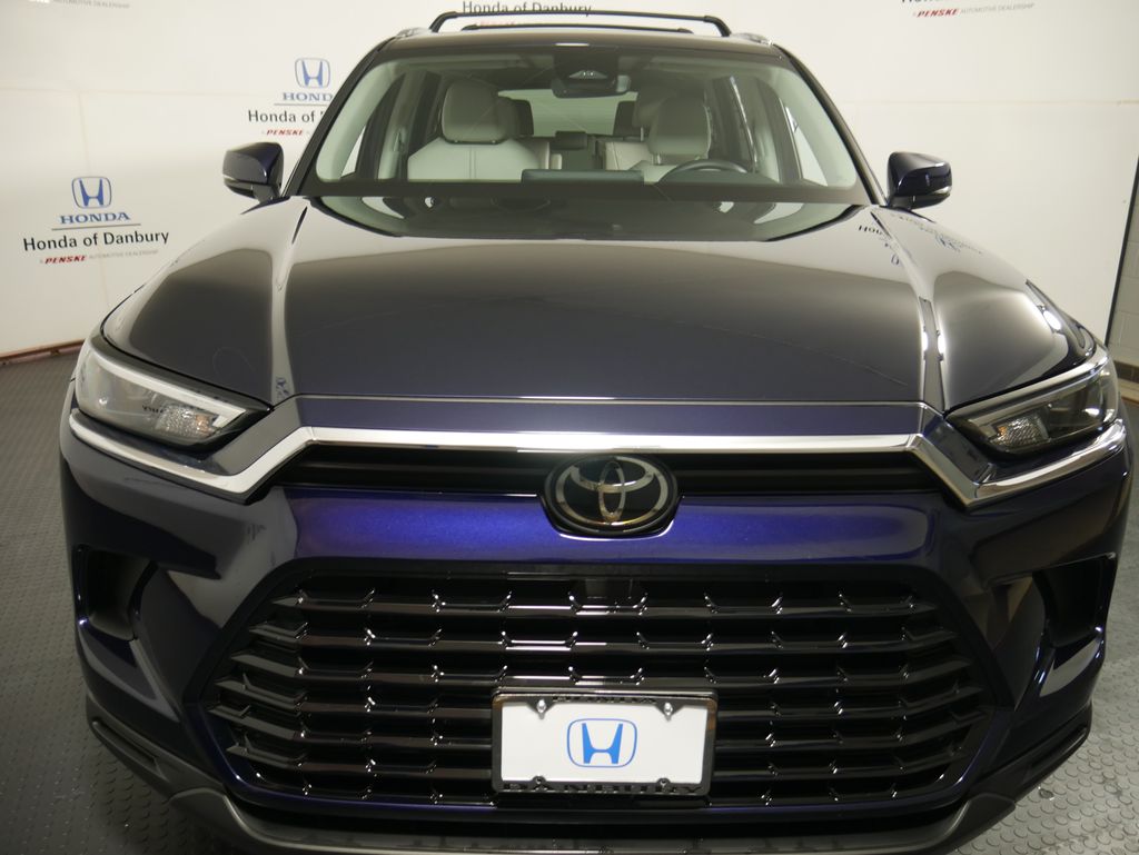 2024 Toyota Grand Highlander XLE 2