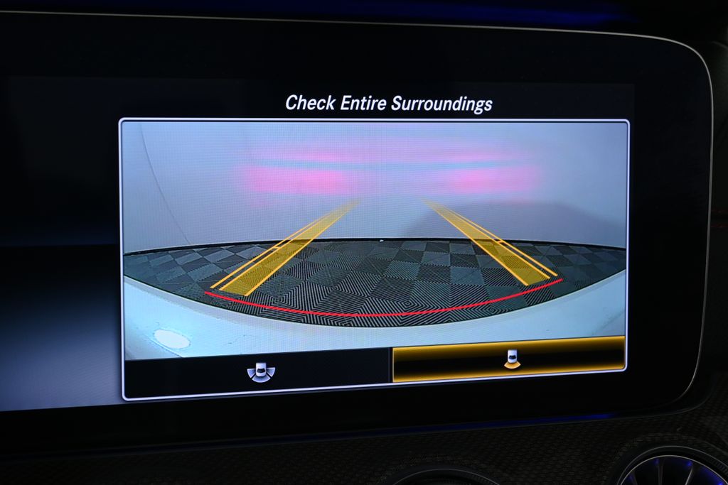 Thumbnail: 2019 Mercedes-Benz E-Class - 29