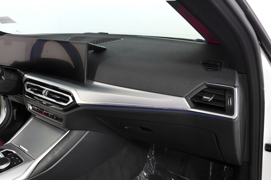 Thumbnail: 2023 BMW i4 - 14