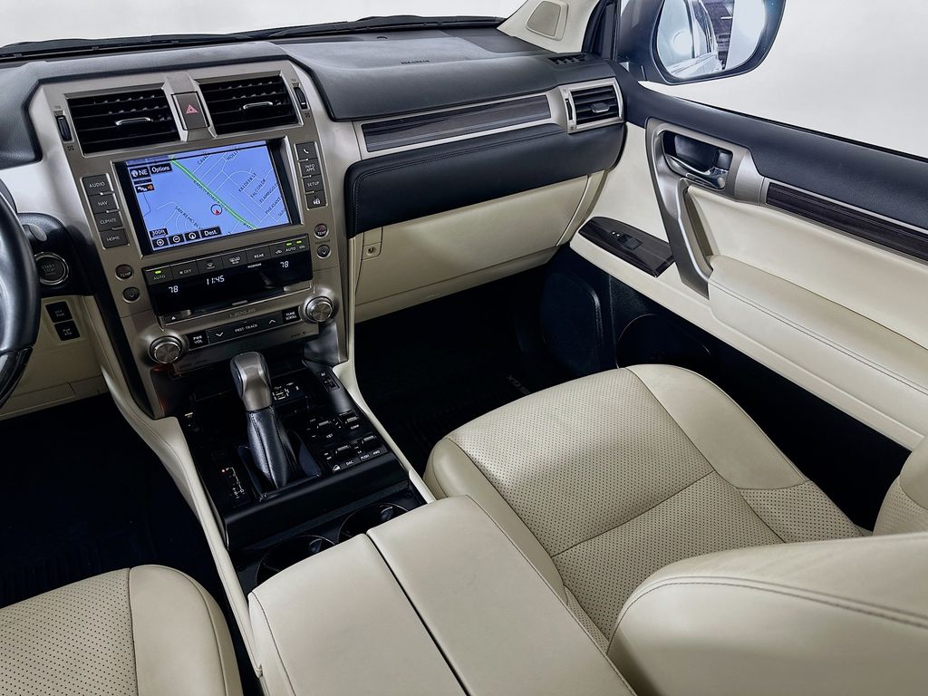 2021 Lexus GX 460 Luxury 24