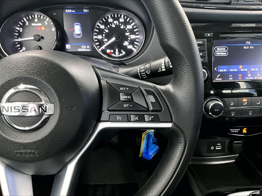 2019 Nissan Rogue — photo 24