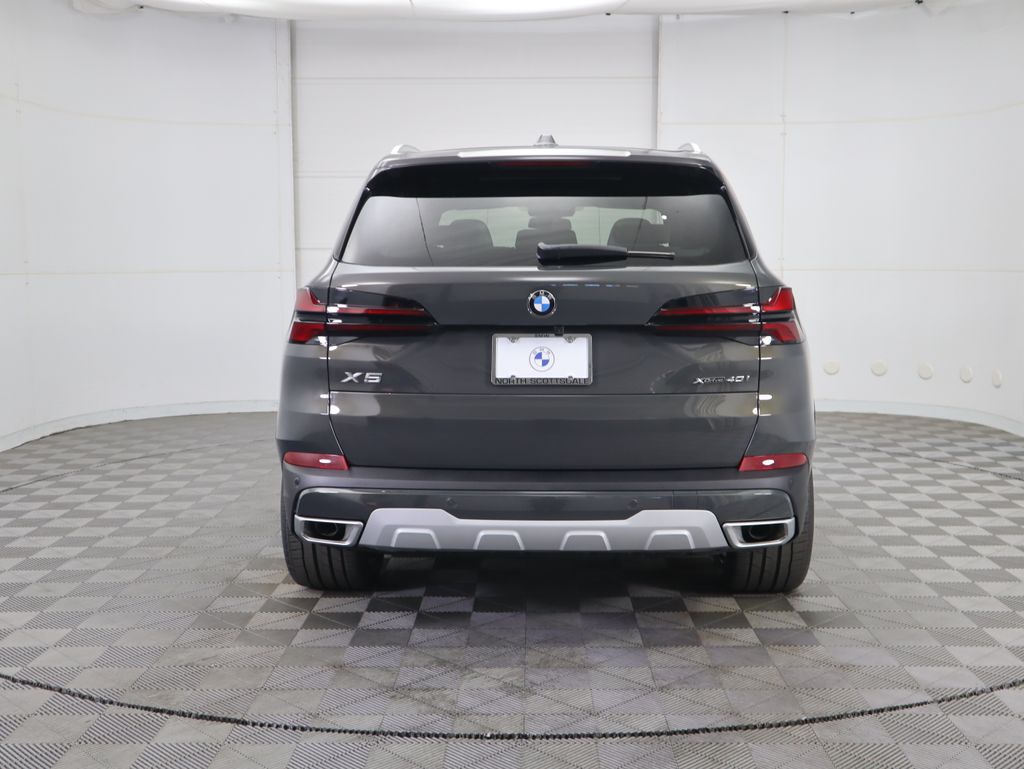Used 2026 Gray BMW xDrive40i image 6