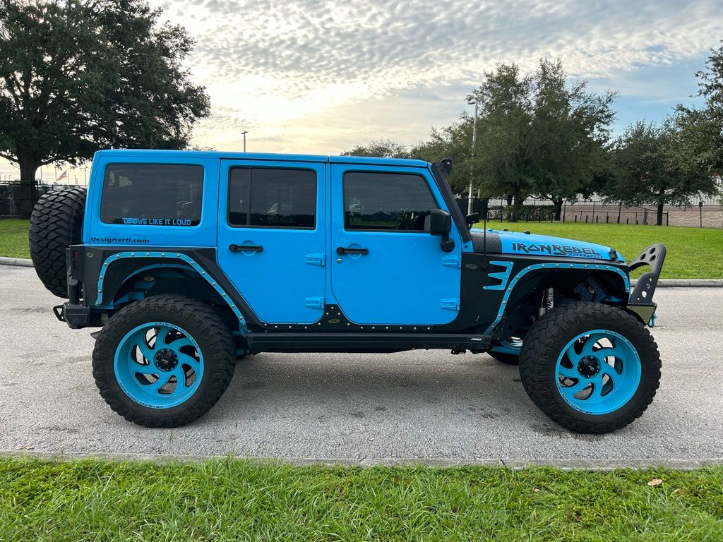 Thumbnail: 2017 Jeep Wrangler - 6